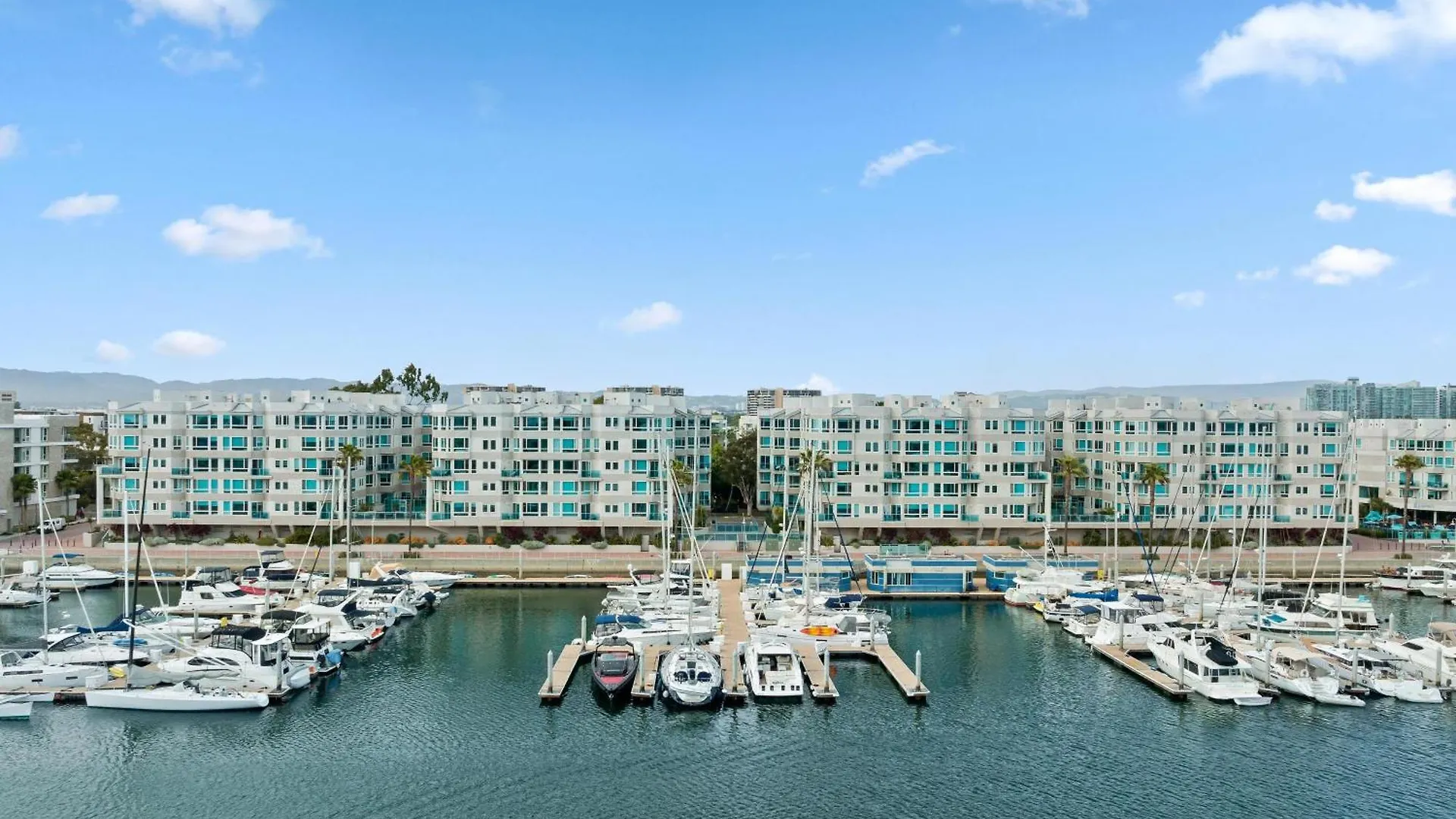 The Crystal 3 Level Penthouse - Marvelous Marina Views 2Br Apartment Los Angeles