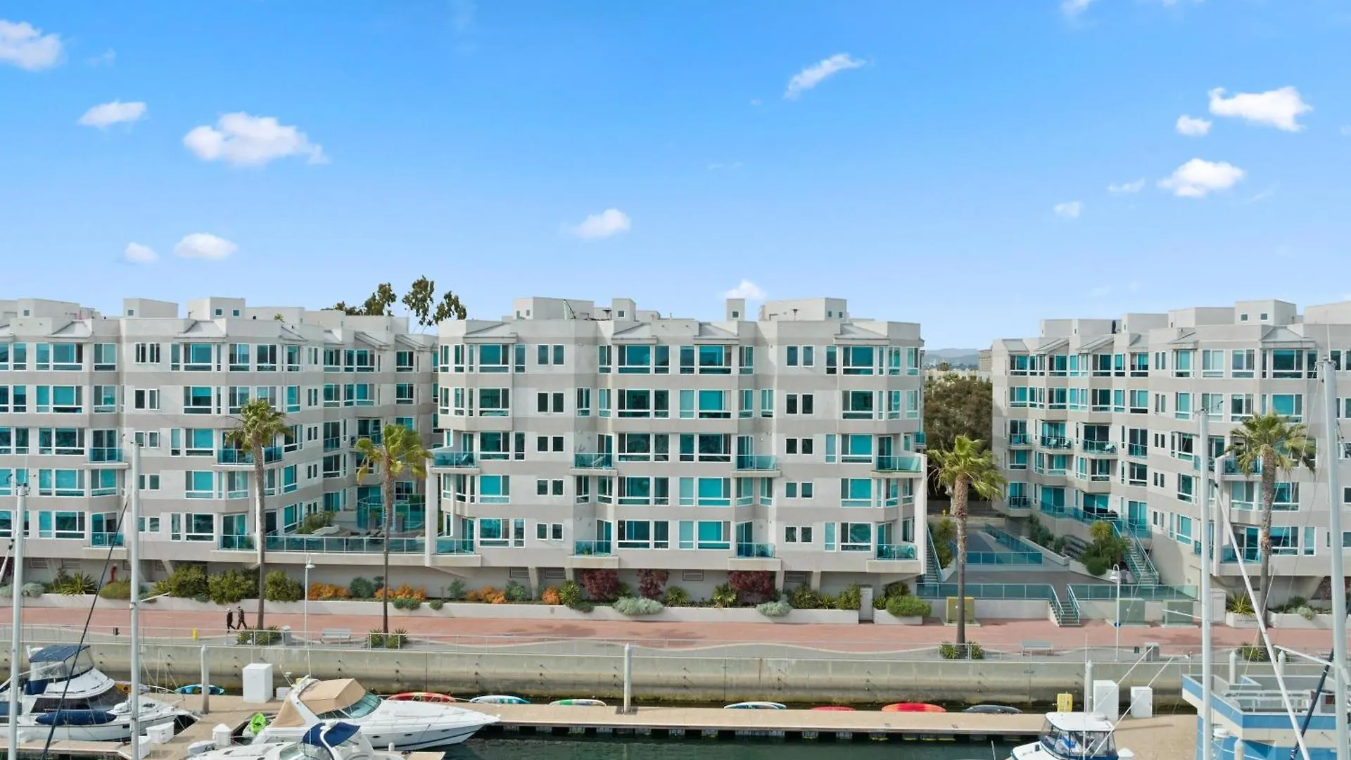 The Crystal 3 Level Penthouse - Marvelous Marina Views 2Br Apartment Los Angeles United States