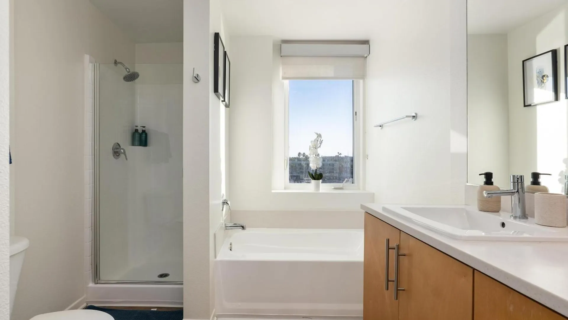 The Crystal 3 Level Penthouse - Marvelous Marina Views 2Br Apartment Los Angeles